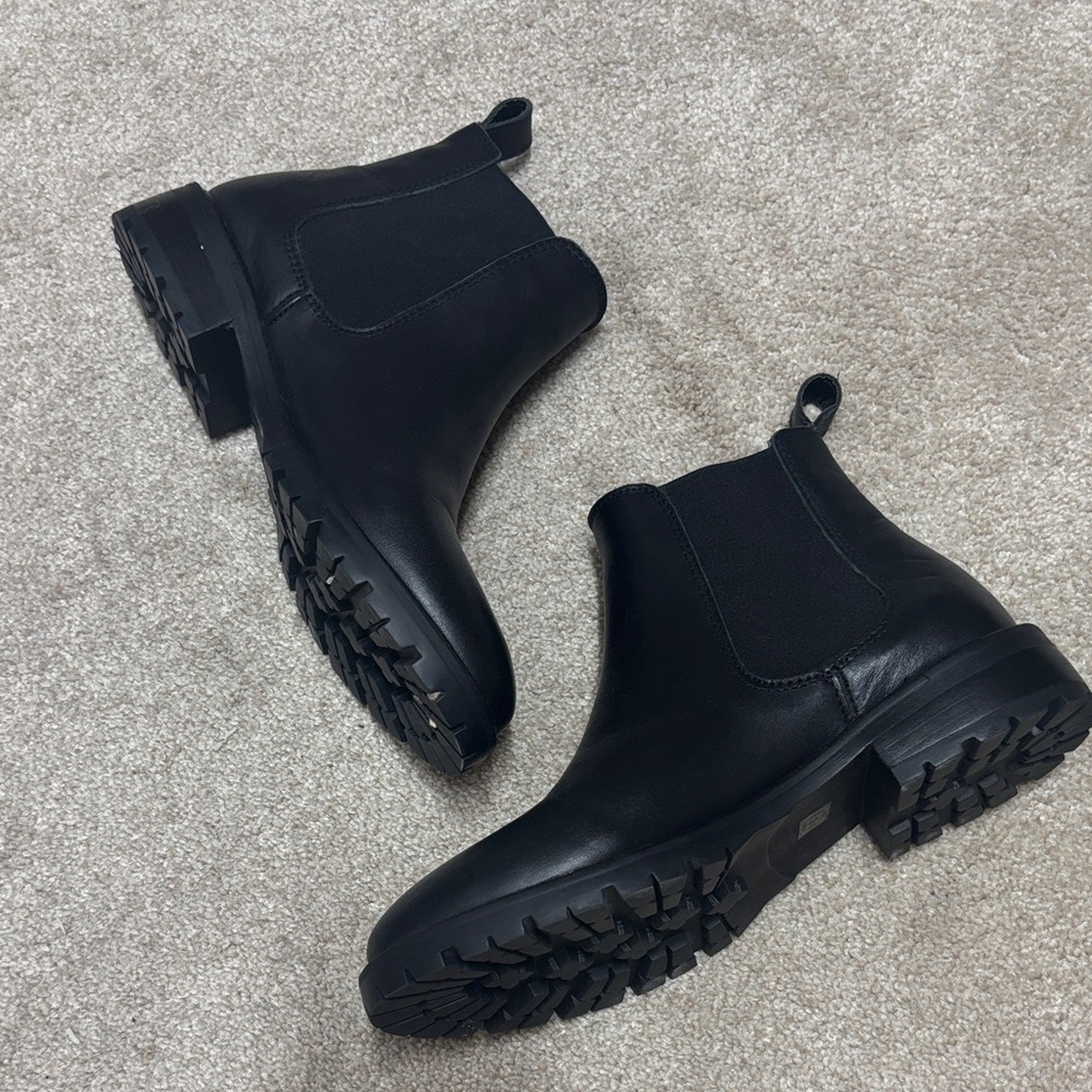 Steve Madden Black Leather Ankle Boots